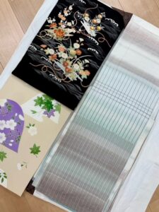 いつもご利用いただいている京都府のお客様から志村洋子さんのお着物や帯を高価買取させていただきました。
