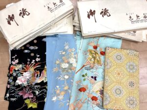 滋賀県大津市のお客様より訪問にて、千總の訪問着、に志田の振袖などを高価お買取りさせていただきました。