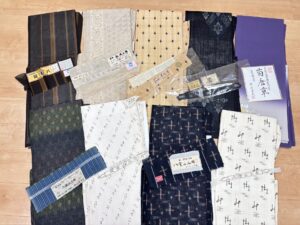 大阪市北区のお客様より、芭蕉布、越後上布、八重山上布、夏黄八丈などのお着物や、芭蕉布、越後上布、曾根武勇さんの帯などを訪問高価お買取りさせていただきました。