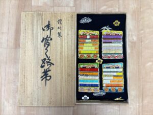 兵庫県姫路市のお客様より、宅配にて、龍村光翔さんの袋帯を高価お買取りさせていただきました。